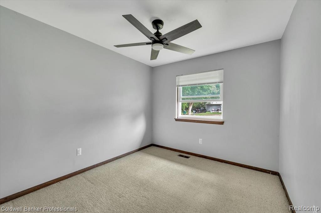 5969 N Bay Property Photo 17