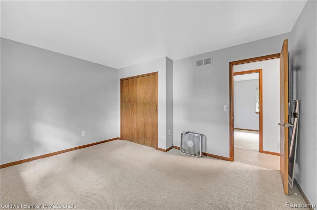 5969 N Bay Property Photo 19