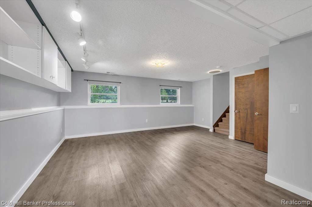 5969 N Bay Property Photo 22