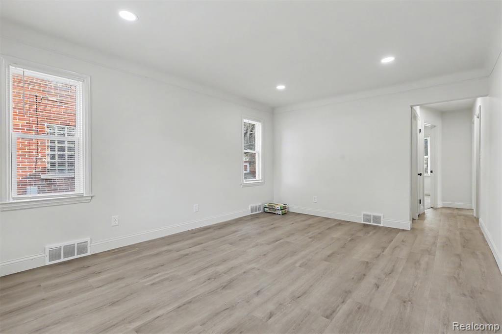 13892 Bringard Drive Property Photo 3