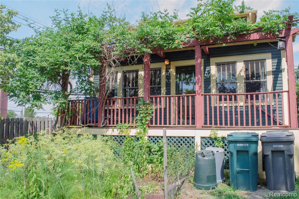 21741 Edna Street Property Photo 7