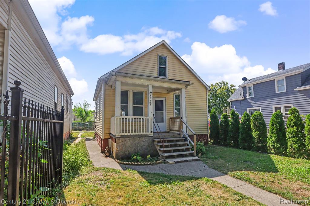 8635 Kirkwood Street Property Photo 2