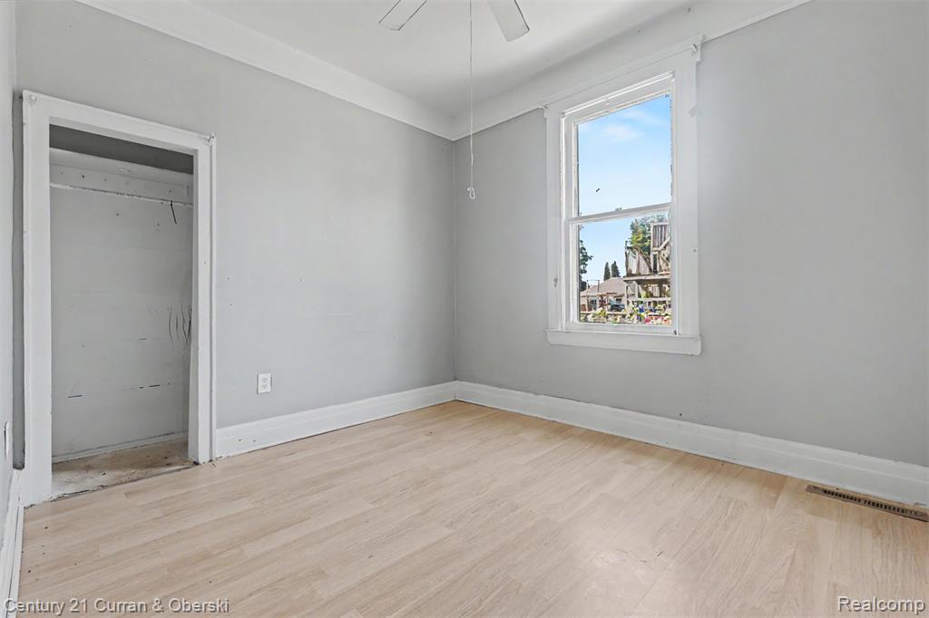 8635 Kirkwood Street Property Photo 14
