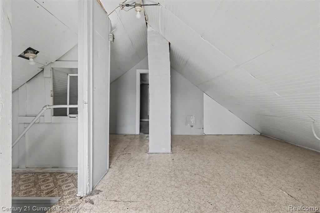 8635 Kirkwood Street Property Photo 16