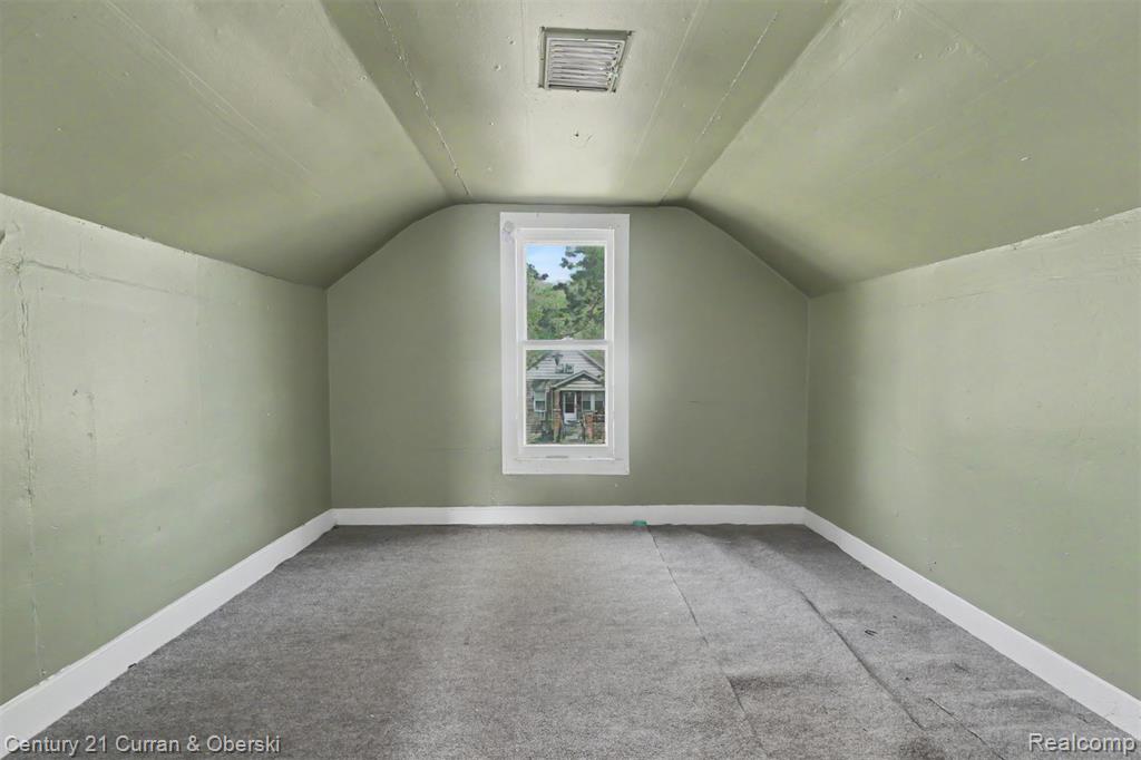 8635 Kirkwood Street Property Photo 17