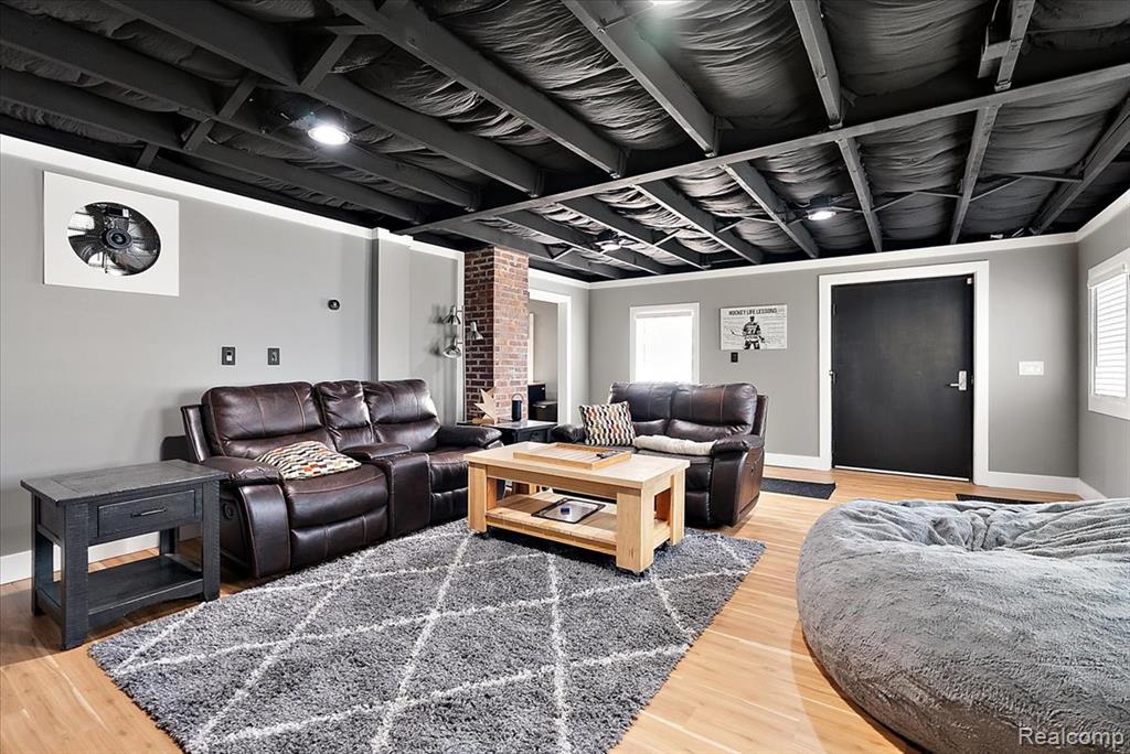 47037 Sugarbush Road Property Photo 43