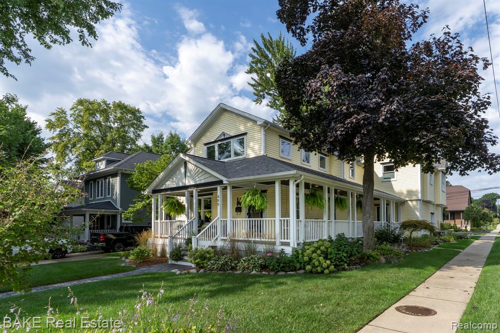 499 N Evergreen Street Property Photo 1