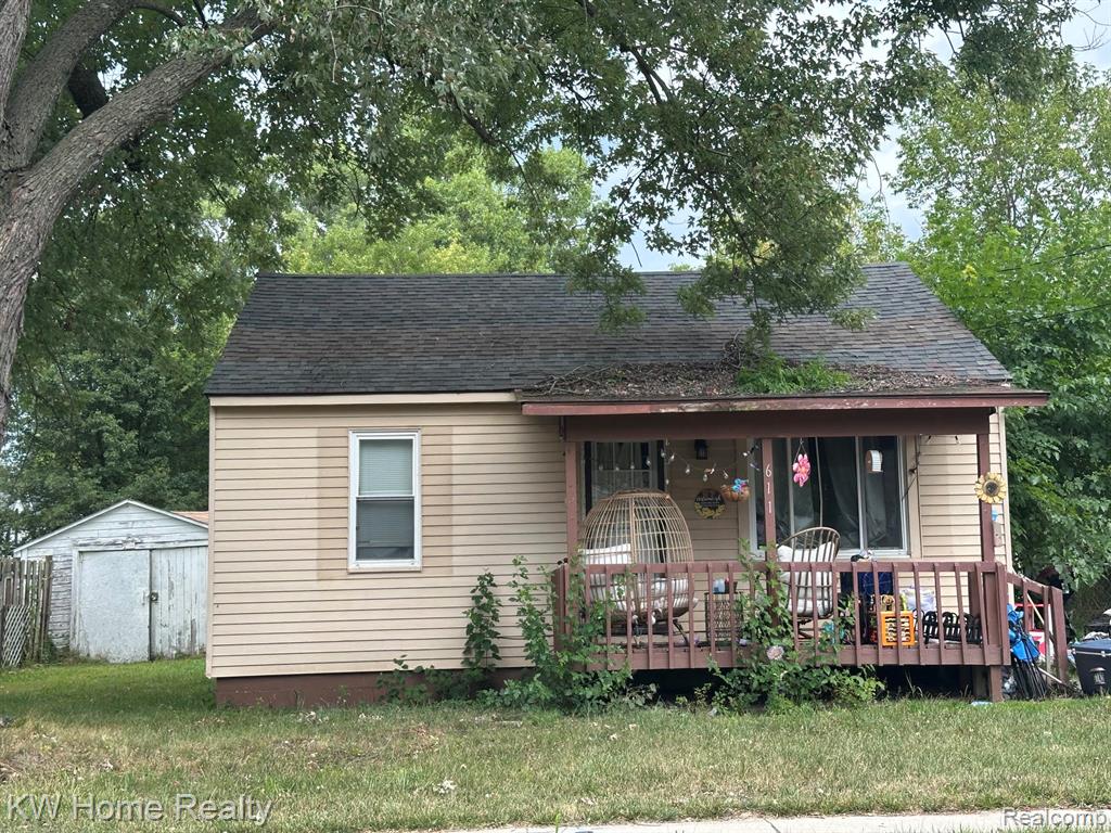611 Beach Street Property Photo 1