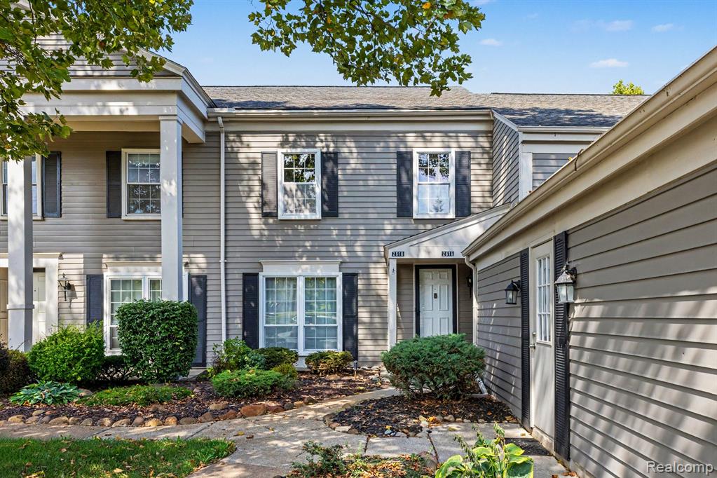2618 Williamsburg Circle Property Photo 1