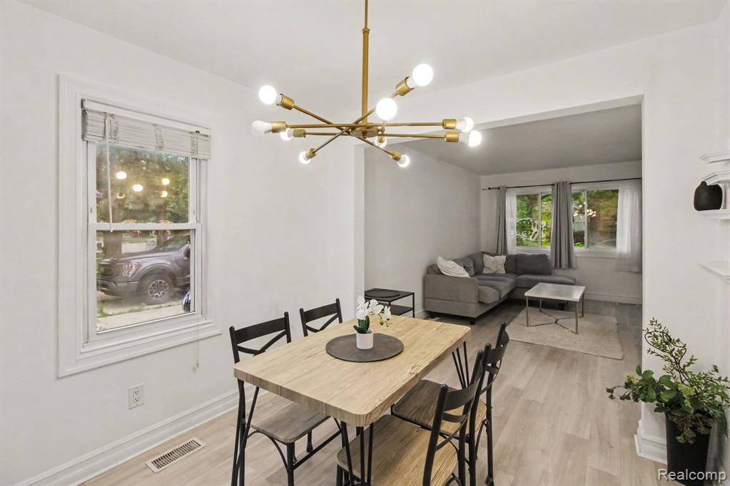 807 E 14 Mile Road Property Photo 13