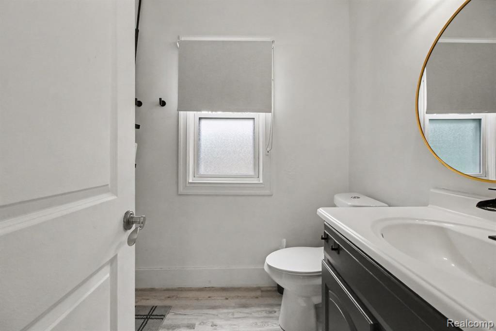 807 E 14 Mile Road Property Photo 19