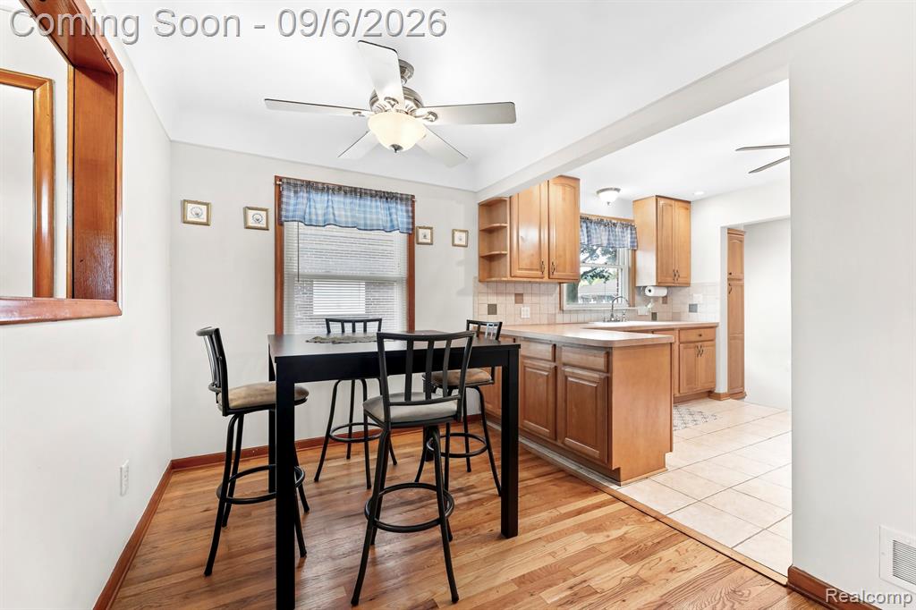 9934 Manor Avenue Property Photo 6