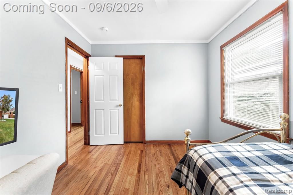 9934 Manor Avenue Property Photo 14