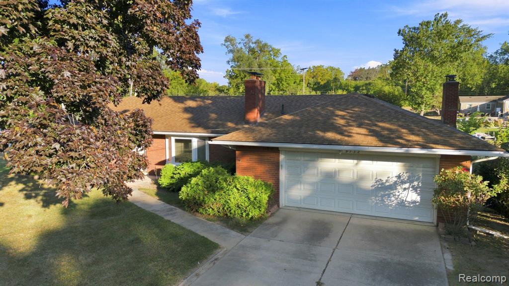 9732 Waterway Drive Property Photo 5