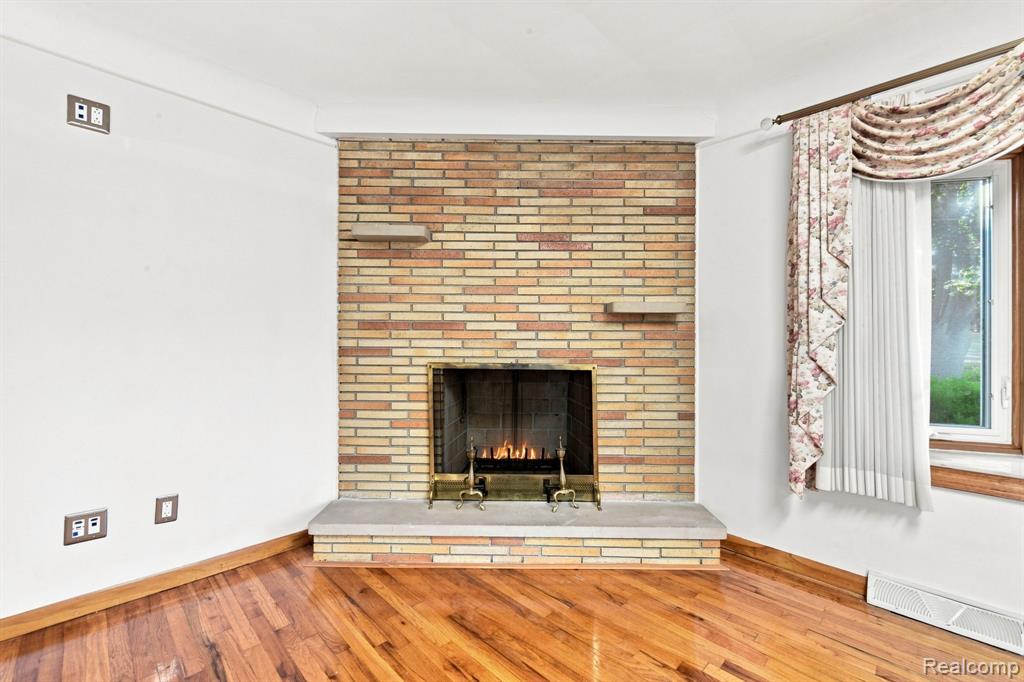 9732 Waterway Drive Property Photo 10