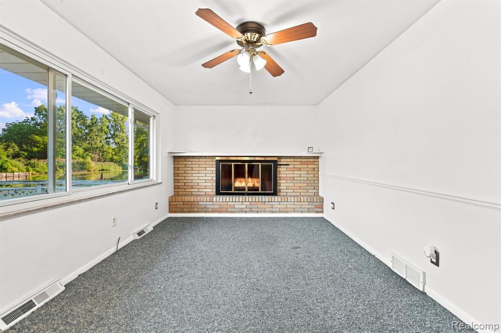 9732 Waterway Drive Property Photo 17