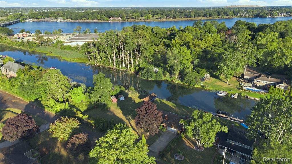 9732 Waterway Drive Property Photo 30