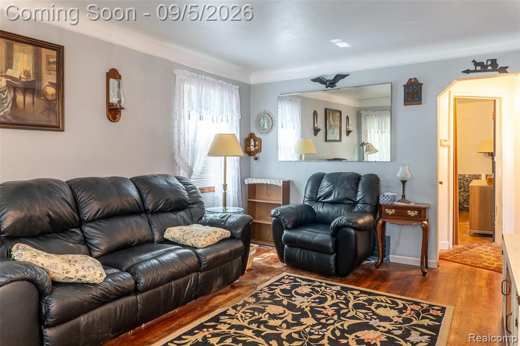 6620 Gahona Avenue Property Photo 3
