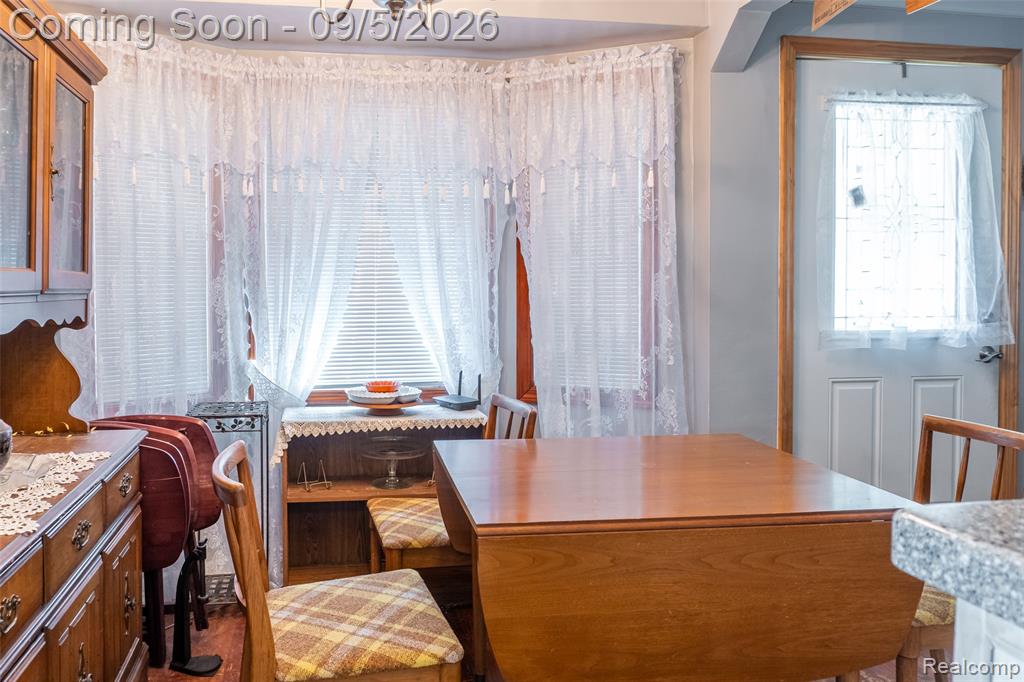 6620 Gahona Avenue Property Photo 13