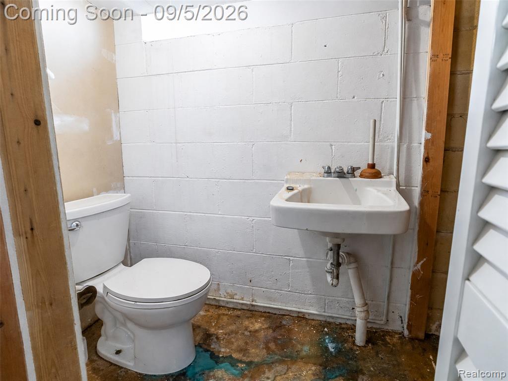 6620 Gahona Avenue Property Photo 24