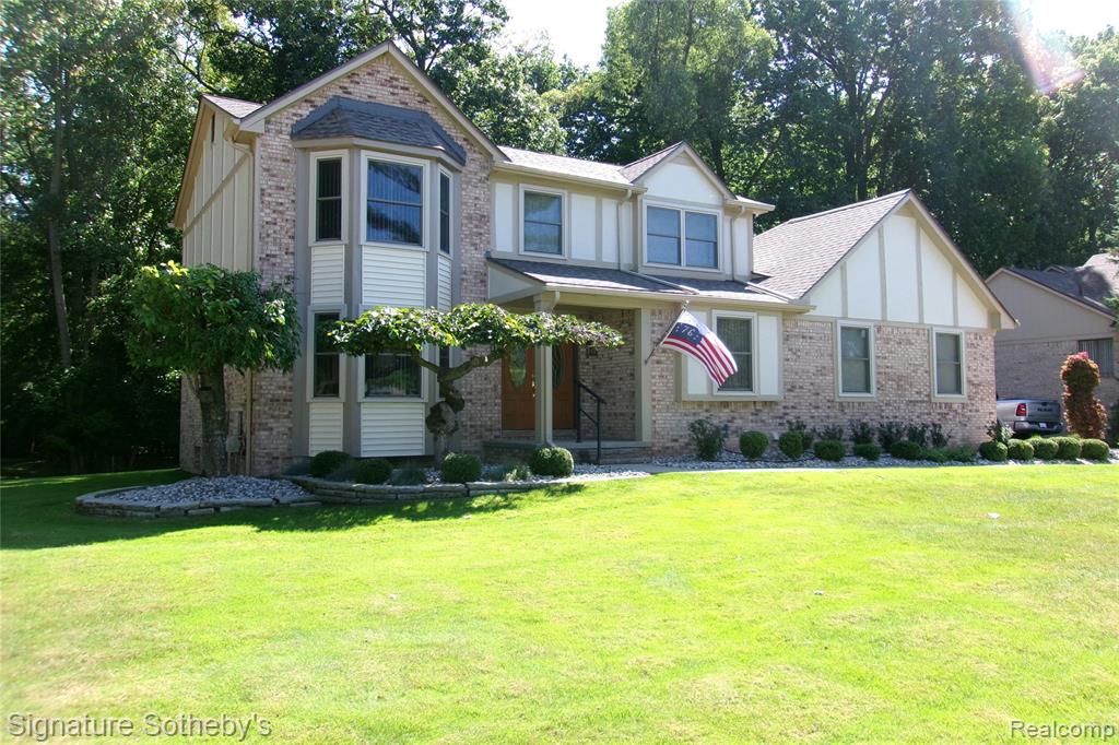 5303 Woodrun Drive Property Photo 1