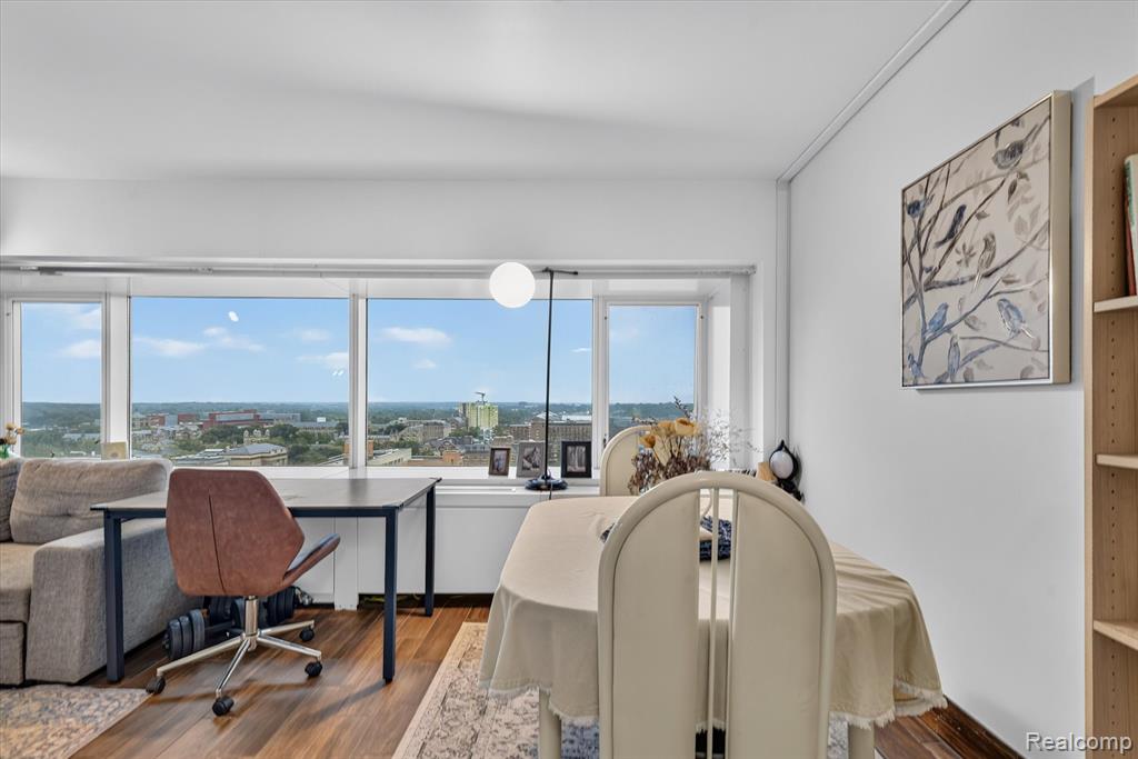 555 E William Street Property Photo 12
