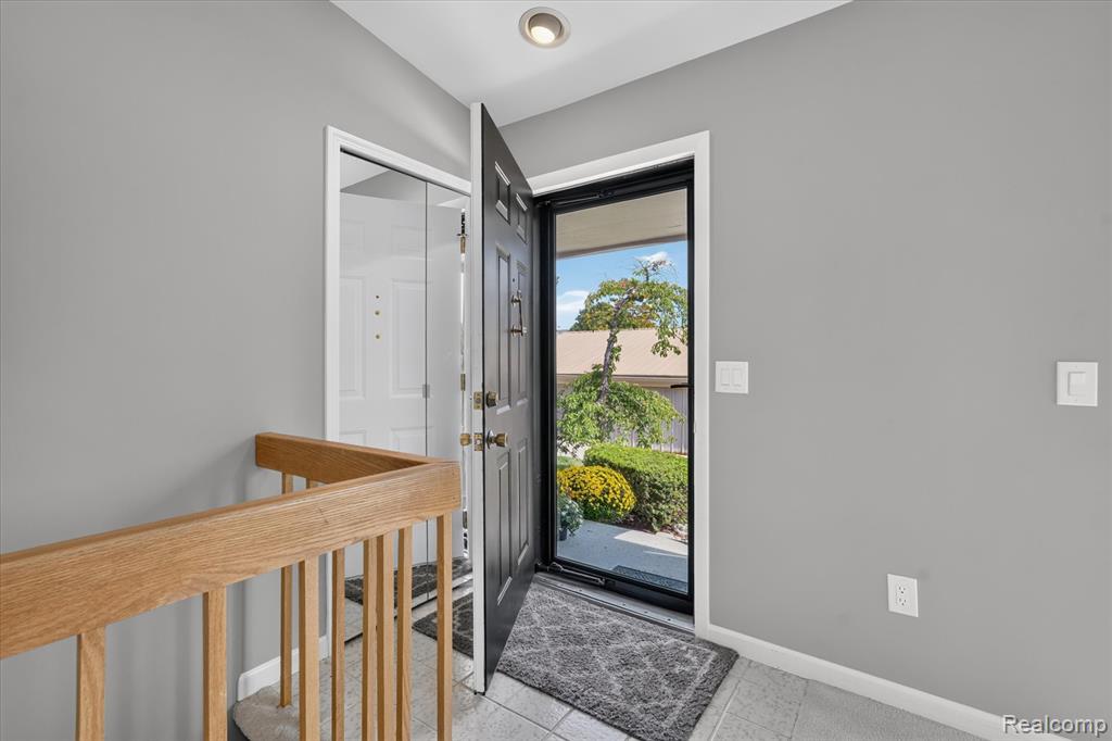 22076 Edgewater Property Photo 5