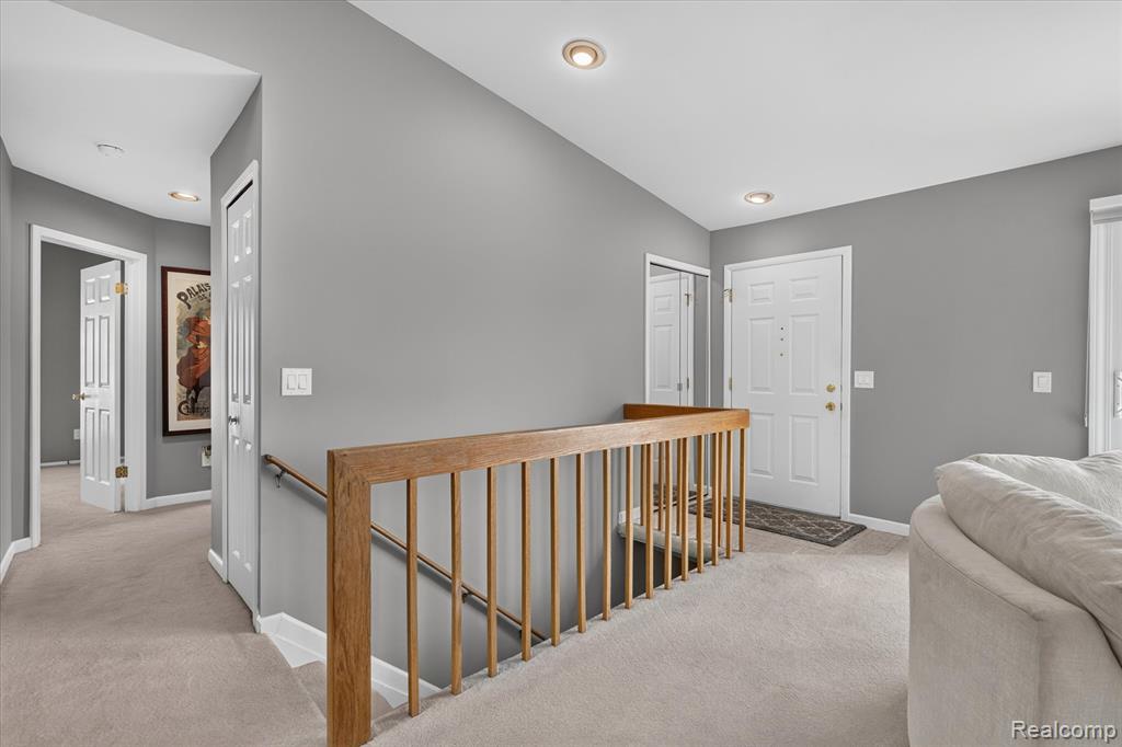 22076 Edgewater Property Photo 6