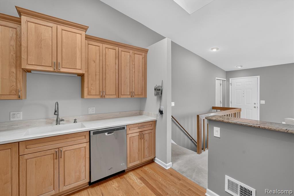 22076 Edgewater Property Photo 14
