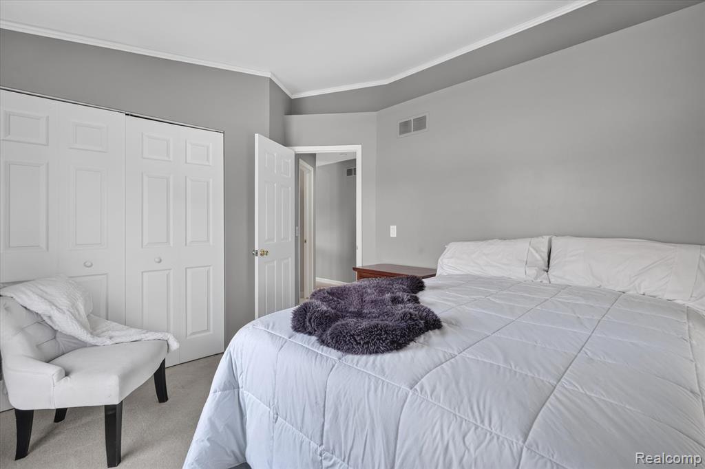 22076 Edgewater Property Photo 21