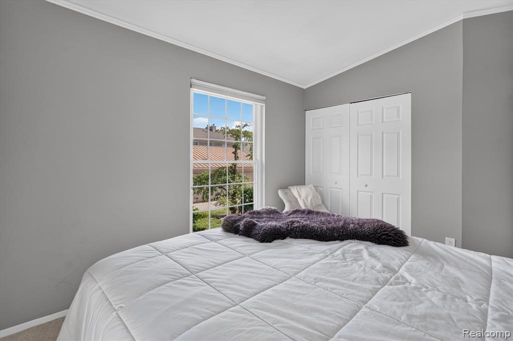 22076 Edgewater Property Photo 22