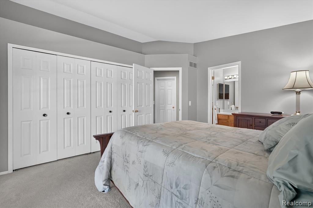 22076 Edgewater Property Photo 24