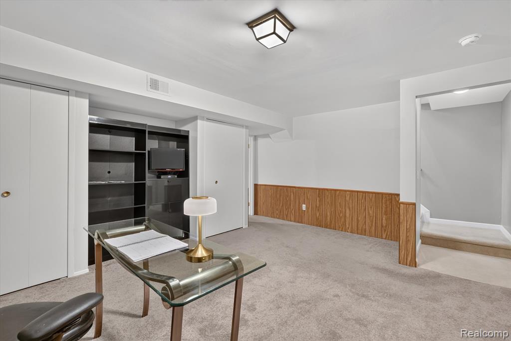 22076 Edgewater Property Photo 28