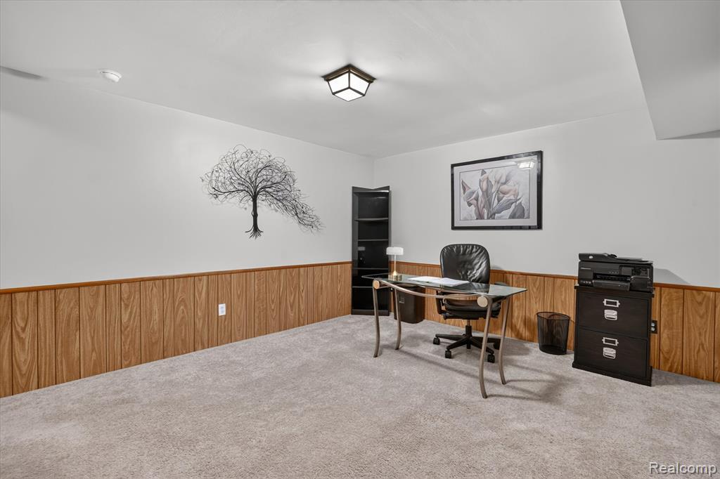 22076 Edgewater Property Photo 29