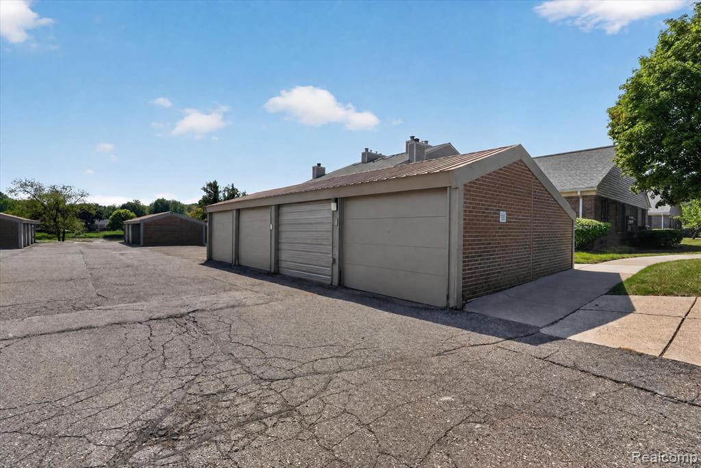 22076 Edgewater Property Photo 32