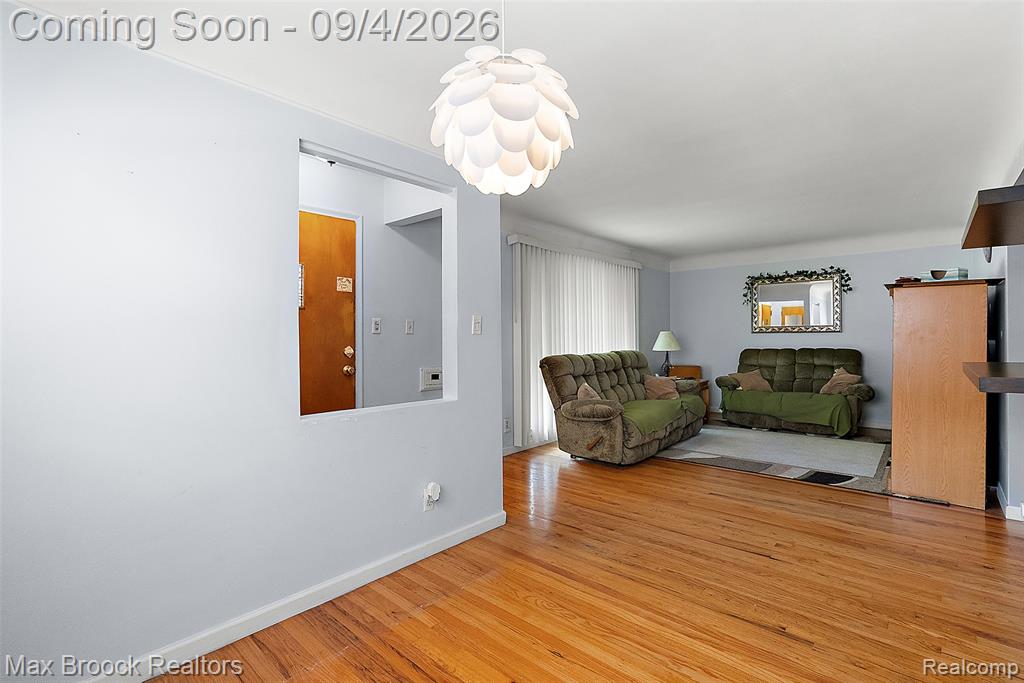 15812 Hanover Avenue Property Photo 6