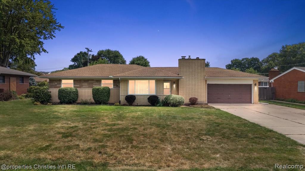 37674 Andrew Drive Property Photo 1