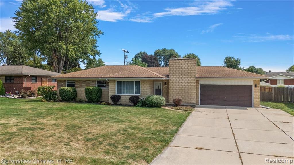 37674 Andrew Drive Property Photo 3