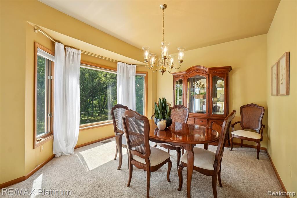 10688 Eagle Ravine Drive Property Photo 14