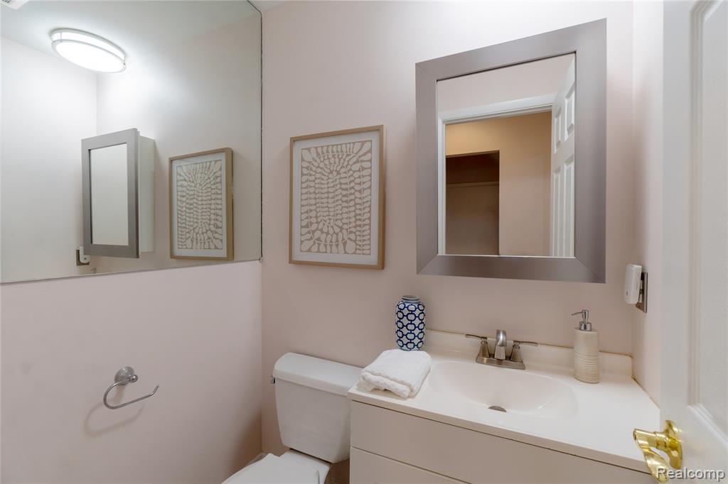 2032 Kristin Drive Property Photo 16