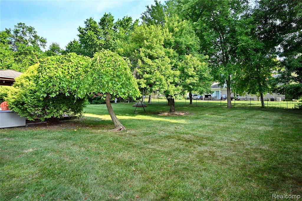 2032 Kristin Drive Property Photo 32