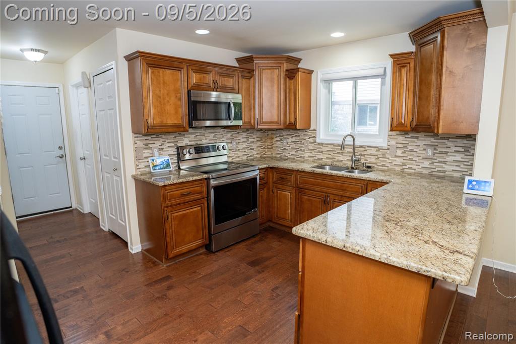 50576 Commons Drive Property Photo 6