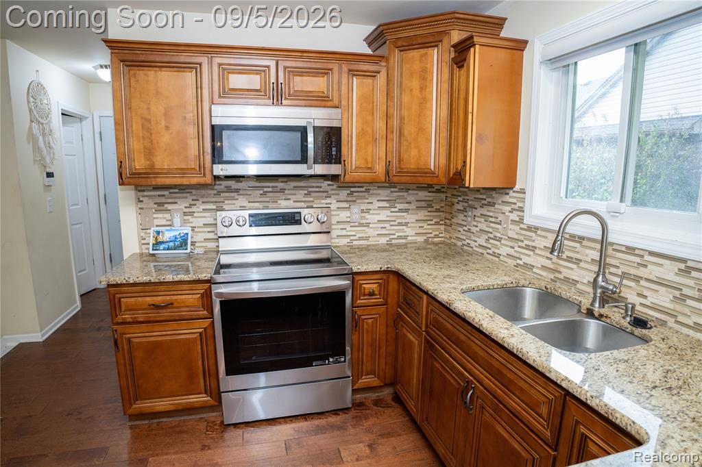 50576 Commons Drive Property Photo 7