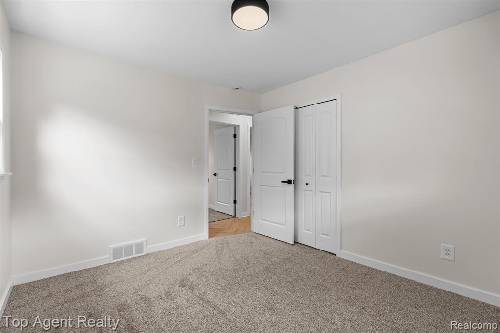 15110 Drake Street Property Photo 23