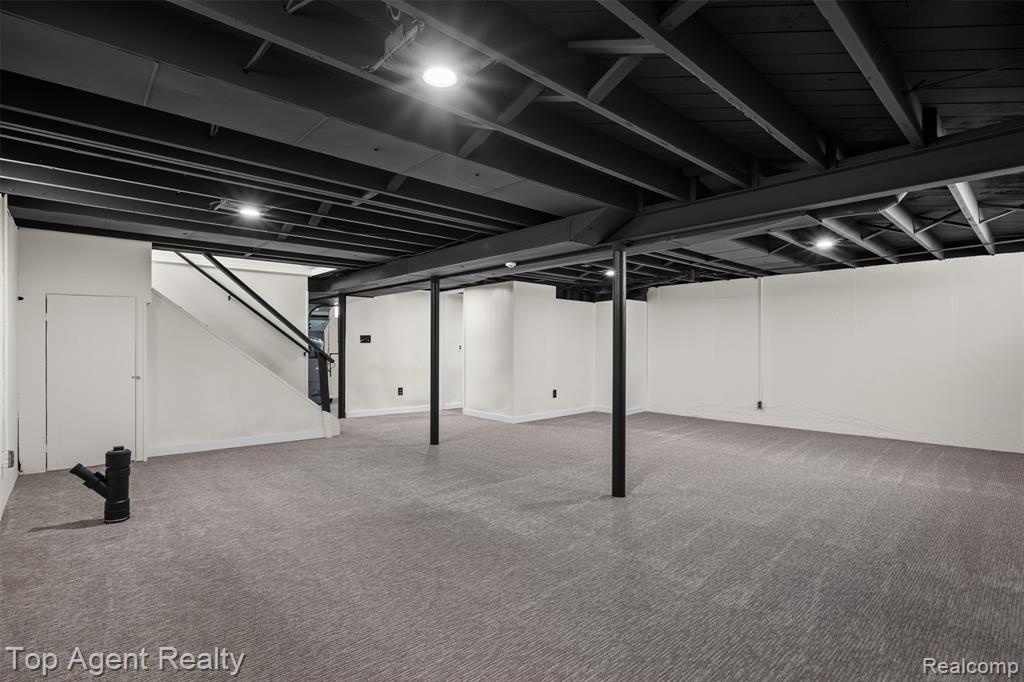 15110 Drake Street Property Photo 25