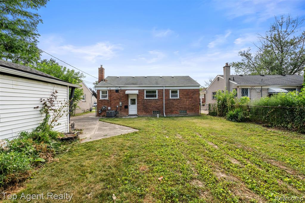 15110 Drake Street Property Photo 30