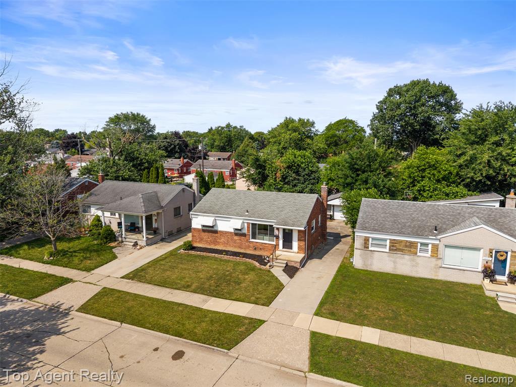 15110 Drake Street Property Photo 35