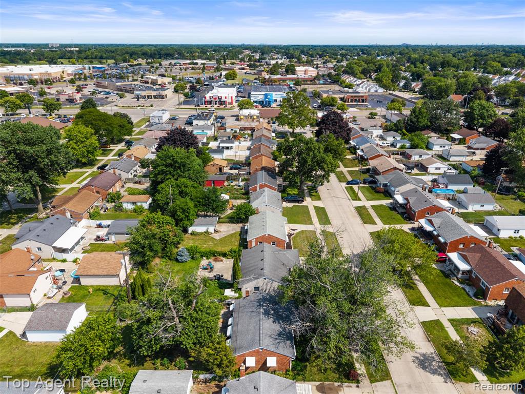 15110 Drake Street Property Photo 40