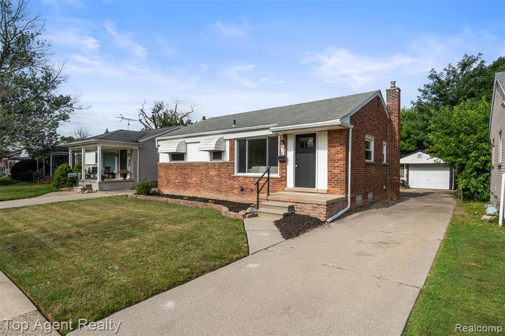 15110 Drake Street Property Photo 41