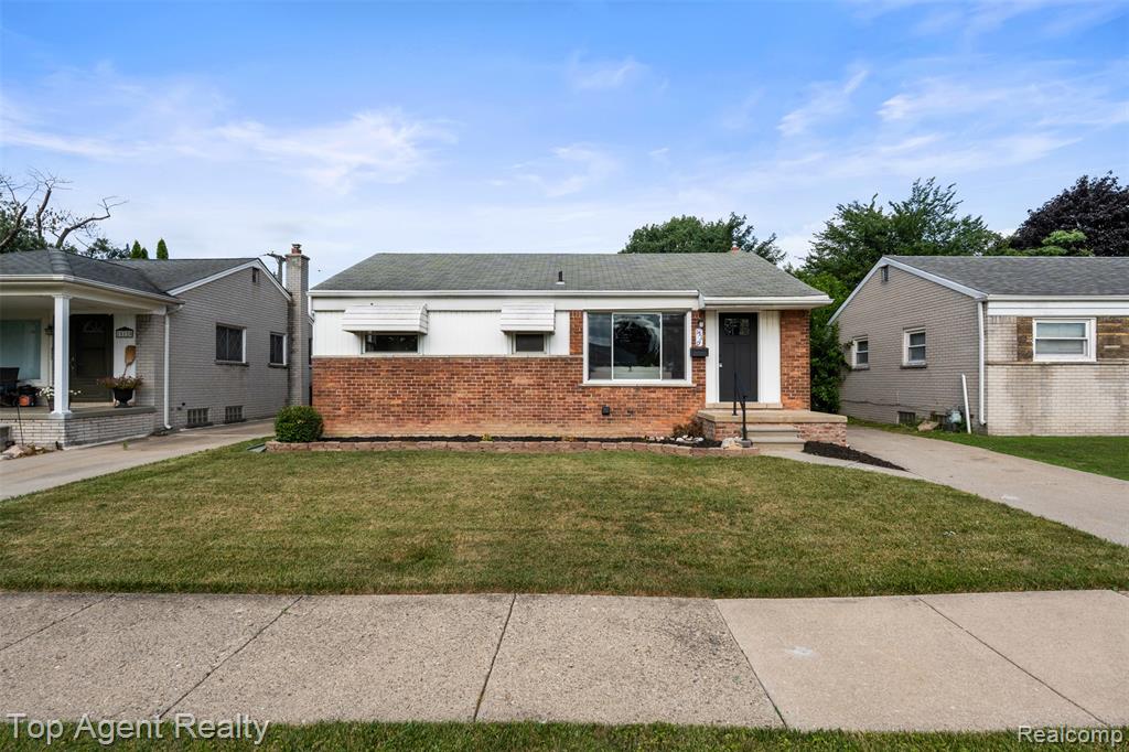 15110 Drake Street Property Photo 46